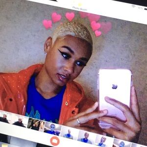 Meet your Posher, Lizzie